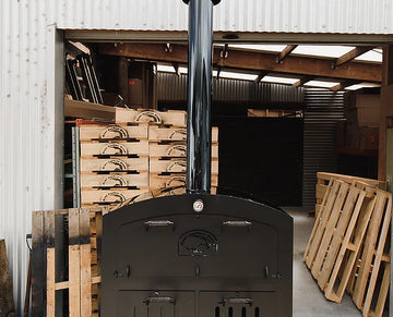 The Kiwi Outdoor Large Oven - S/S, Color or Copper Finish